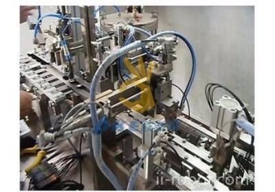 成都绵阳眉山专用非标设备、机械非标设备制造公司 装配机器人安川20KG